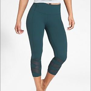 Athleta Mantra Capri